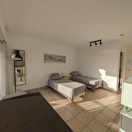 Lejlighed Proche Et Commerces - Climatise, Parking, Wi-fi - Fr-1-466a-12 Saint-Raphaël