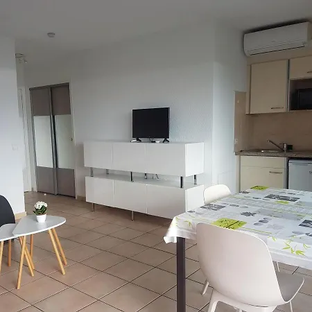Proche Et Commerces - Climatise, Parking, Wi-fi - Fr-1-466a-12 Saint-Raphael (Var)