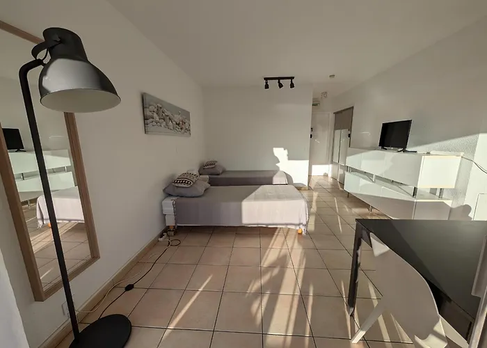 Proche Et Commerces - Climatisé, Parking, Wi-fi - Fr-1-466a-12 Apartamento