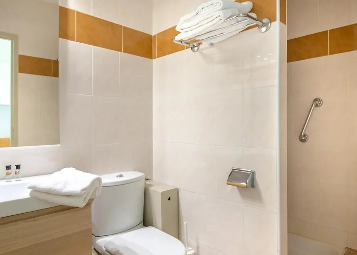 Apartamento Proche Et Commerces - Climatisé, Parking, Wi-fi - Fr-1-466a-12